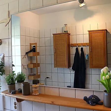 Lägenhet Sei Hier Gast - Fewo 2 Ferienwohnung Im Gesindehaus Warmsdorf, Zentral Zwischen Aschersleben, Bernburg Und Stassfurt *